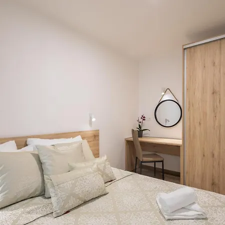 Direct Beach Apartments Jesenice  Exteriér fotografie