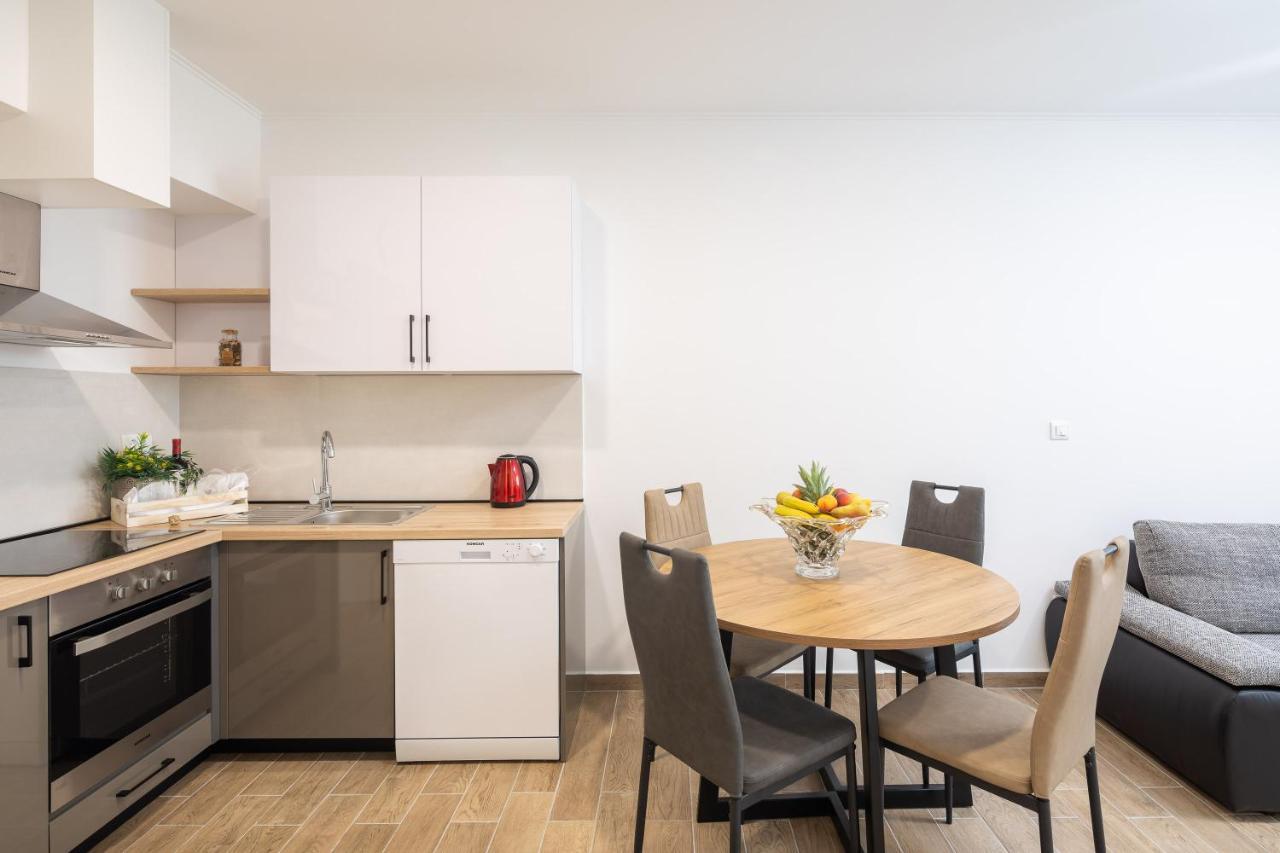 Direct * Jesenice (Split-Dalmatia)